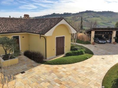 Villa in Vendita a Acquaviva Picena #3