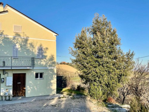 Casa singola in Vendita a Castignano #2