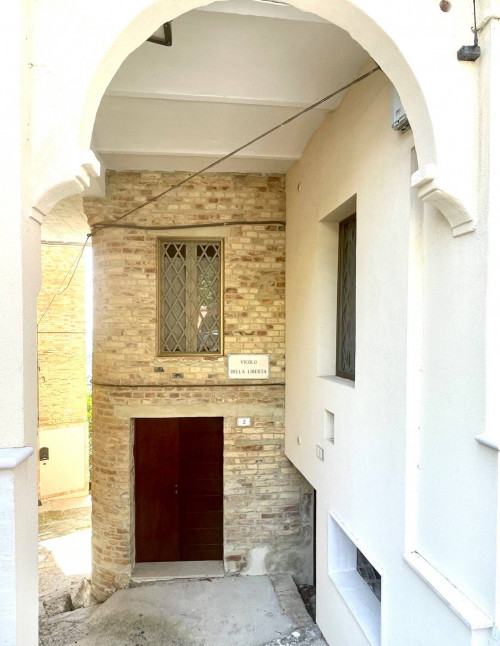 Casa singola in Vendita a Acquaviva Picena #2