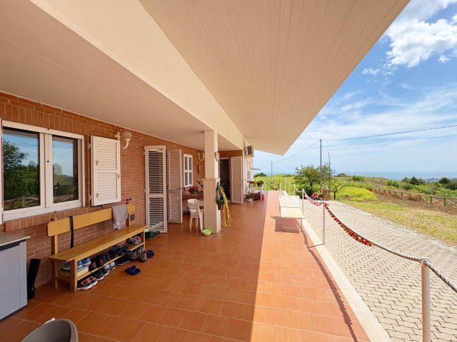 Villa in Vendita a San Benedetto del Tronto #3